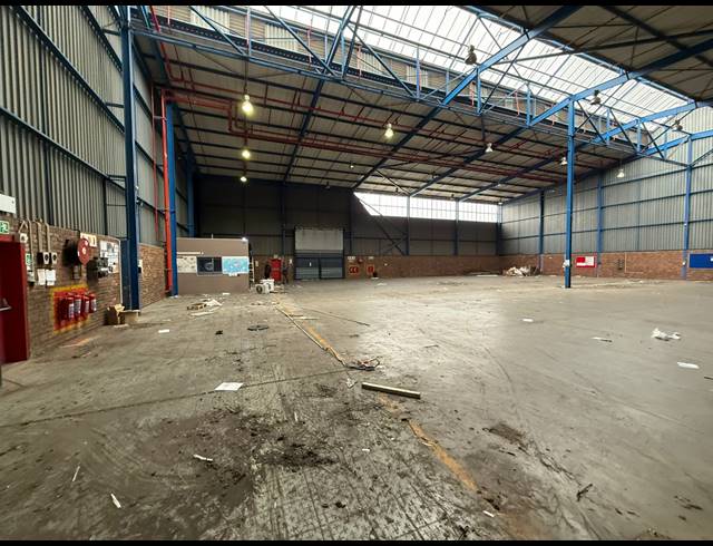 2,594M² WAREHOUSE TO LET IN SPARTAN